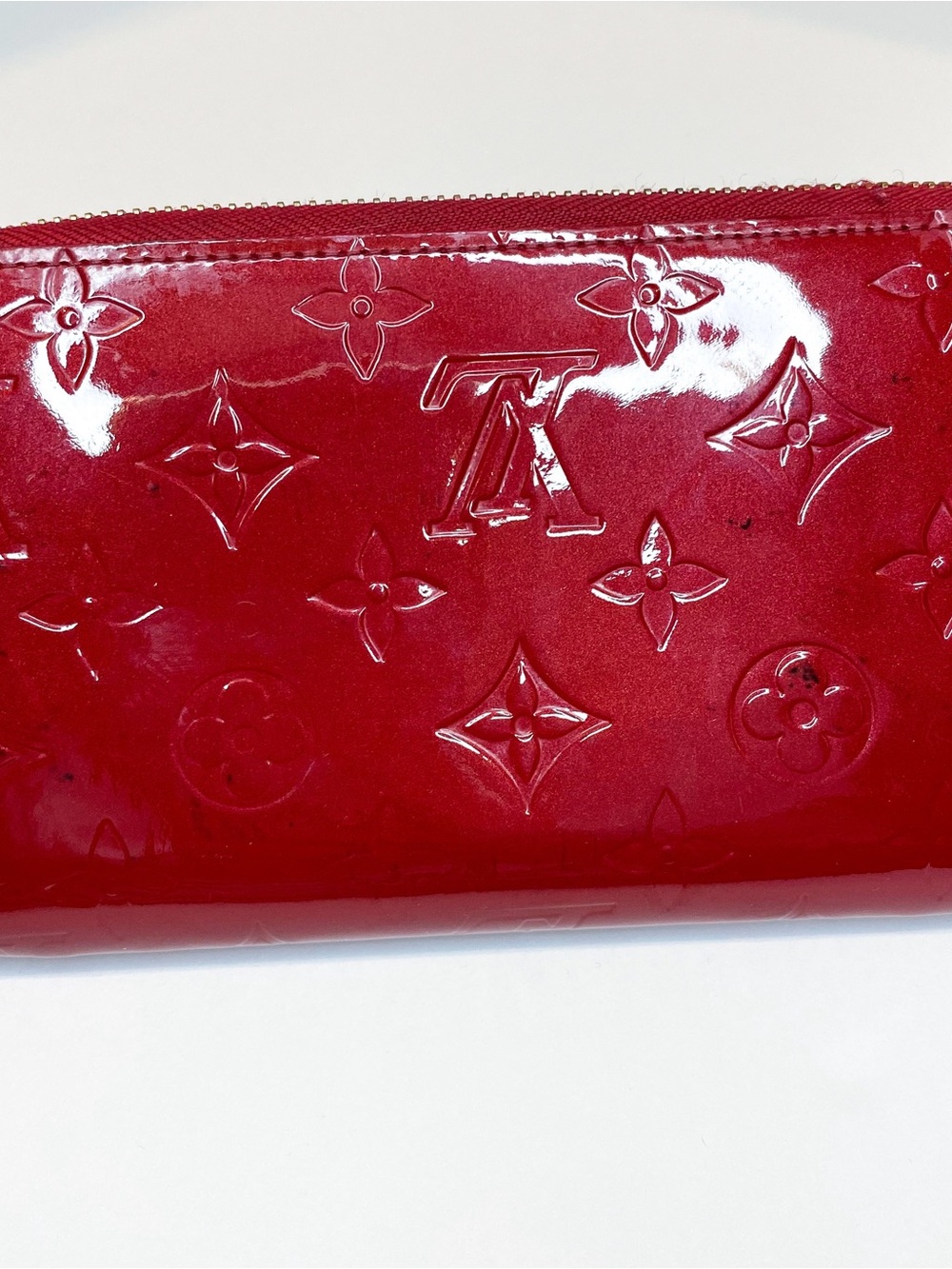 Louis Vuitton Sarah Portefeuille Patent Zip Long Wallet in Glossy Vernis Red